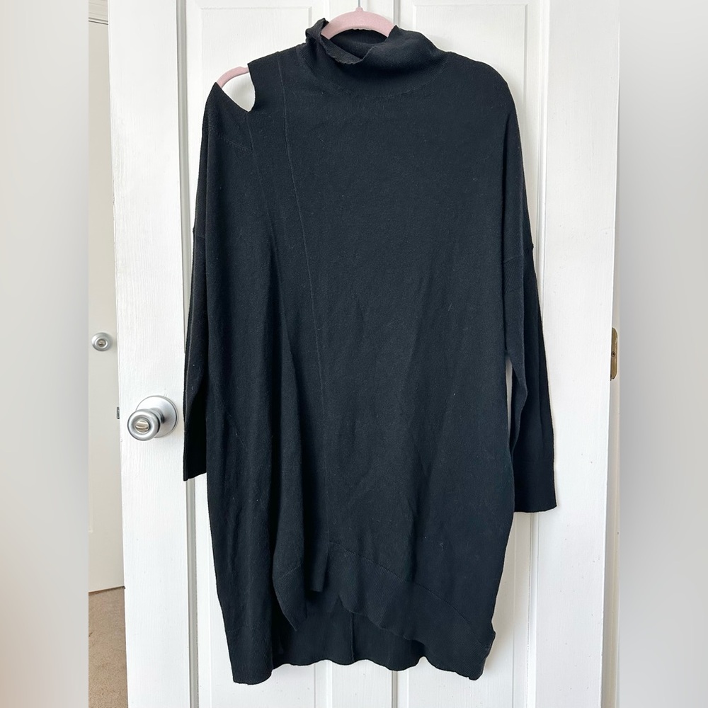 LOVE TOKEN Black Turtleneck Sweater Asymmetrical Tunic Lagenlook Cut-out Size M